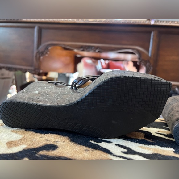 Stuart Weitzman ~ Dark Brown Cork and Leather Wedges - Picture 3 of 9